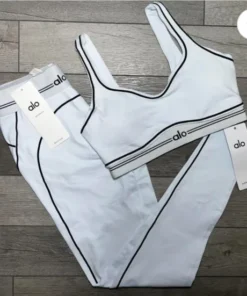 alo yoga clothes europe​