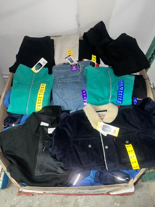 mixed clohing liquidation pallet