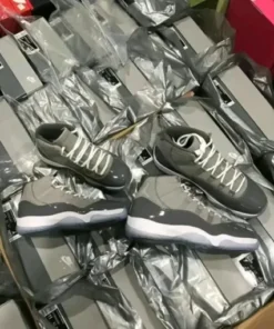 sneaker reseller pallets