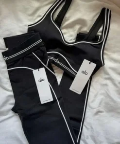 wholesale alo yoga clothing